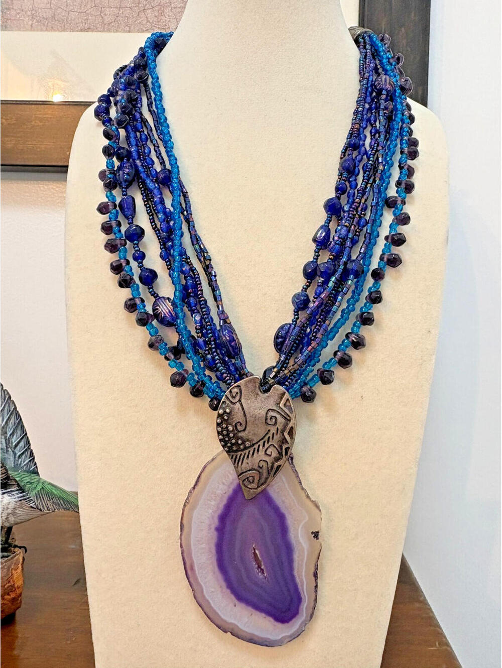 Chico's Beaded Multi Strand Blue Purple Necklace w/ Agate Silver Tone Pendant 16